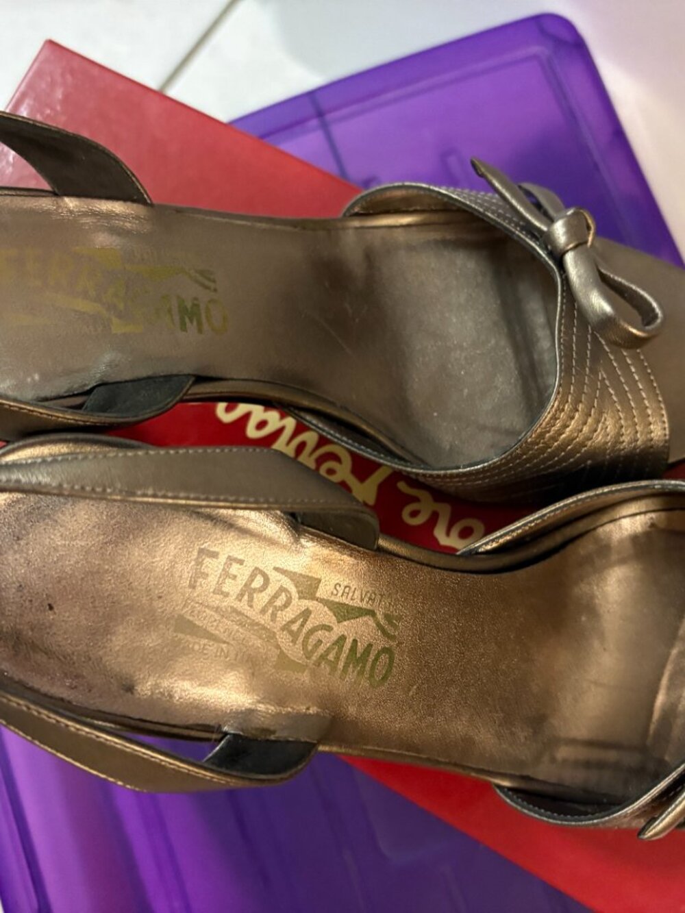 Salvatore Ferragamo Sheffield Metallic Slingback Sandals 8.5B - Picture 10 of 11